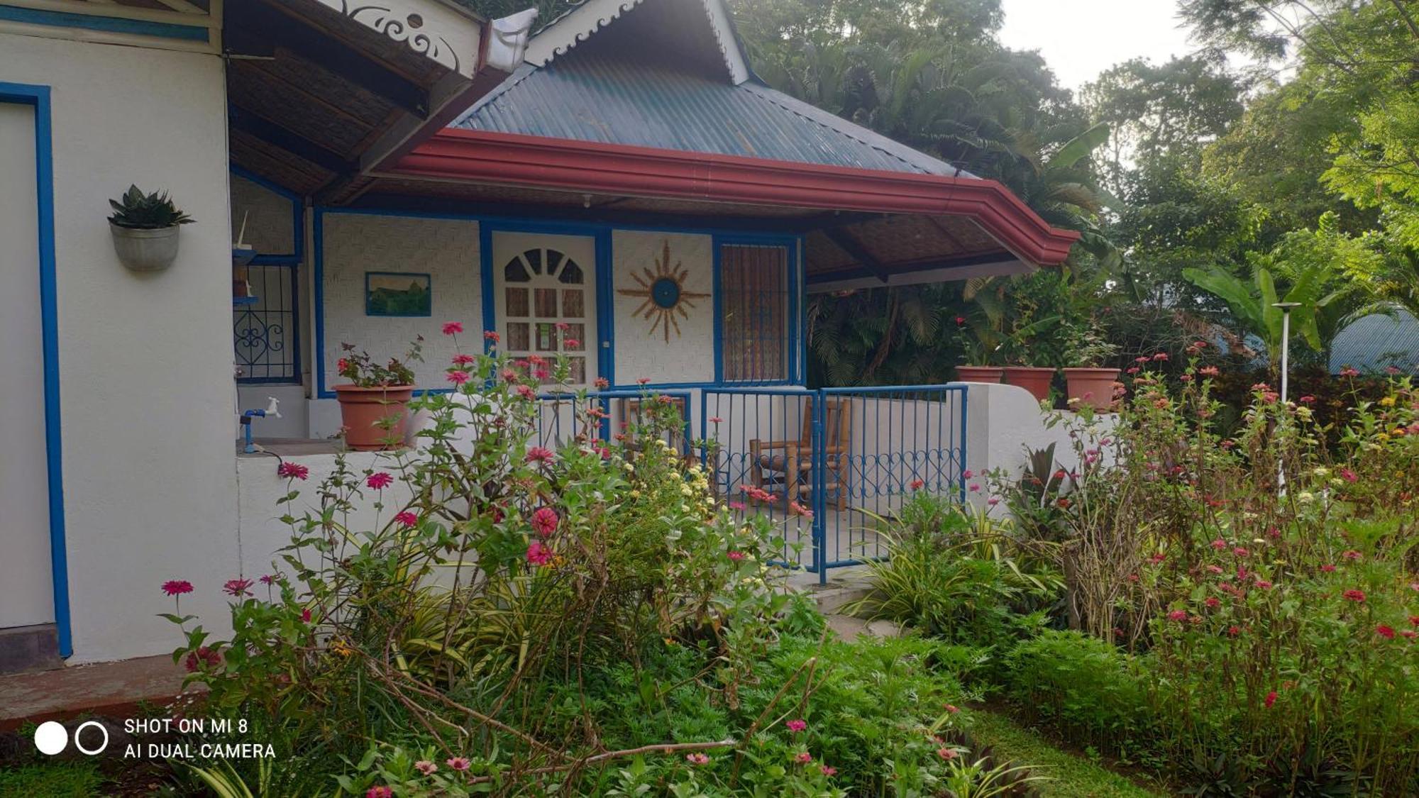 Sun House Rental Mambajao Exteriör bild