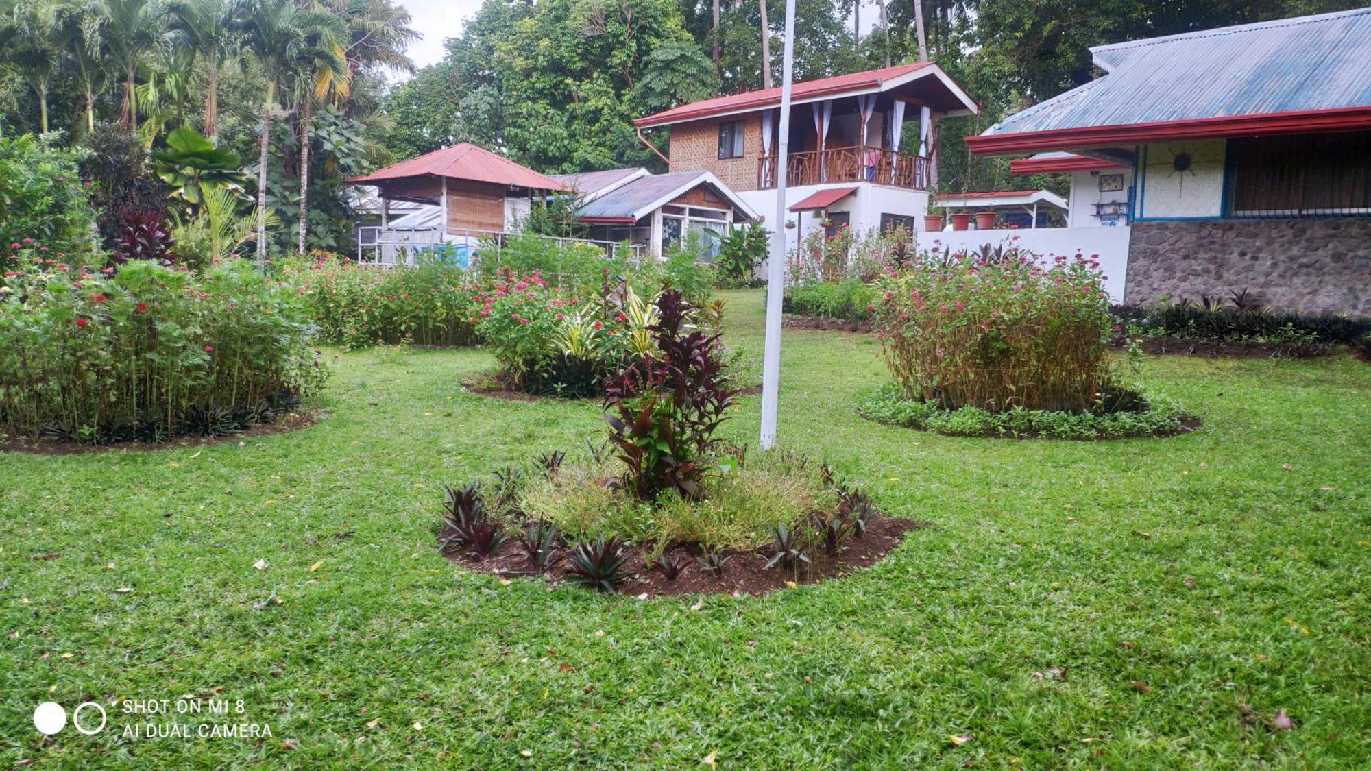 Sun House Rental Mambajao Exteriör bild