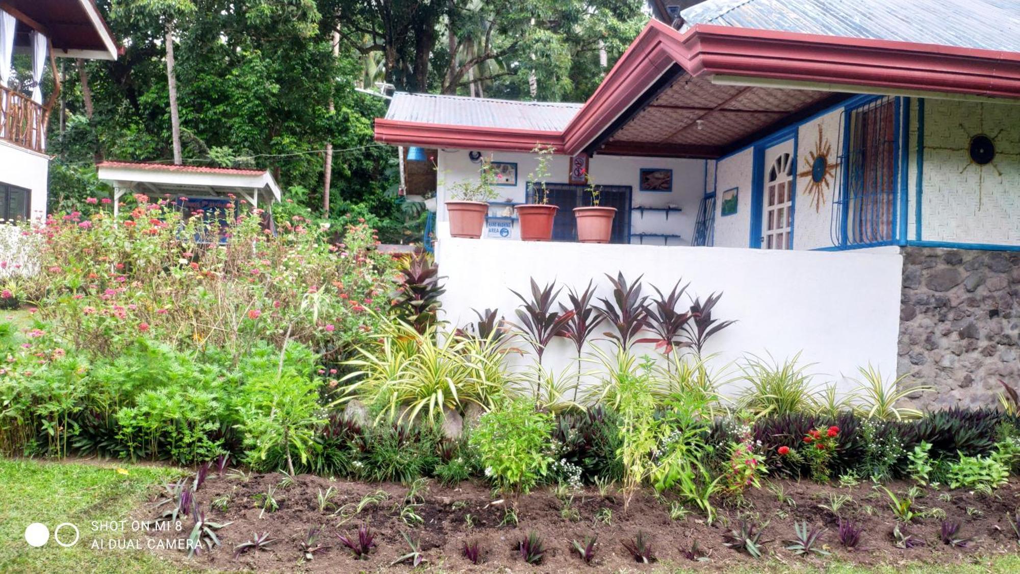 Sun House Rental Mambajao Exteriör bild