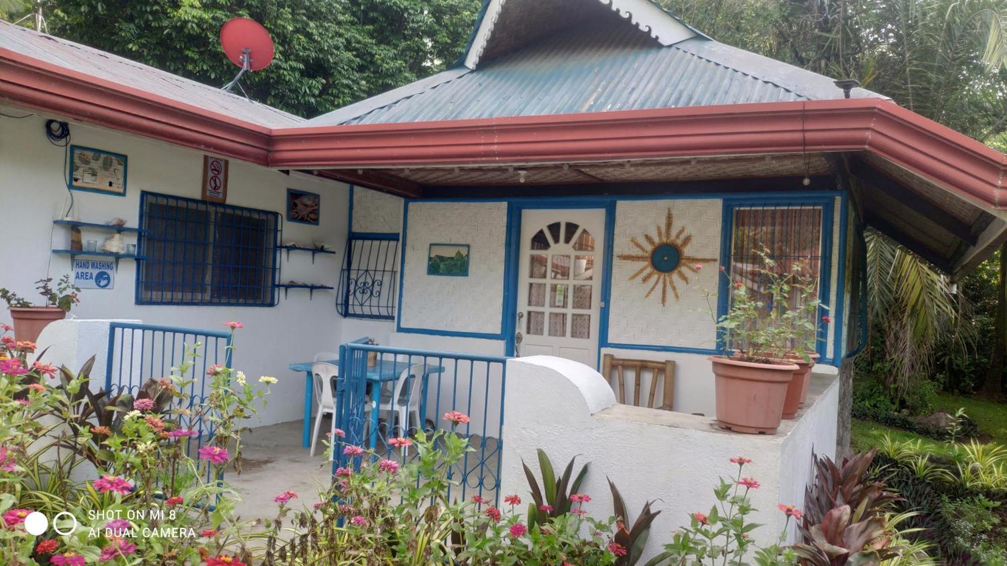 Sun House Rental Mambajao Exteriör bild